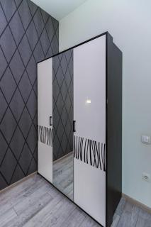 8 Svyatoho Teodora Square Apartments - Lviv - 2