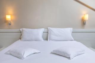 Alex&George Boutique Hotel - Cluj-Napoca - 8