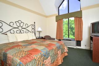 Country Cascades Waterpark Resort - 8