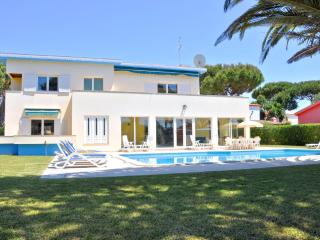 Spacious Villa in Vilamoura with Barbecue - Vilamoura - 8