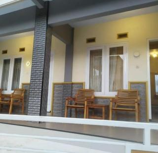 Bromo Otix Guest House - 7