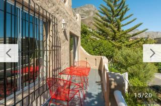 Roomy, quiet flatlet at the top of Camps Bay - 7