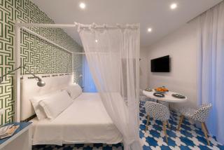 Luxury&Romantic Apartment with Balcony in Sorrento - Sorrento - 2