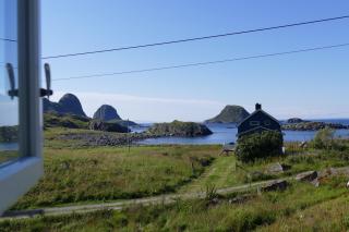 Koselig Hytte mellom sjø og fjell - Nykvåg - 0