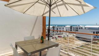 Big Bay Stunning Upmarket Apartment - 8
