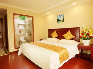 GreenTree Inn ZheJiang JiaXing West ZhongShan Road Vintage Car Building Express Hotel - 3