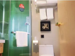 GreenTree Inn Gannan Hezuo Pedestrian Street Express Hotel - Hezuo - 3