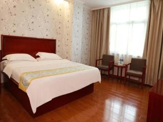 GreenTree Inn Anhui Fuyang Taihe South Xiyang Road Business Hotel - Balipu - 5