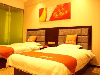 Shell Zhangye Ganzhou Area East Street Drum Tower Hotel - 1