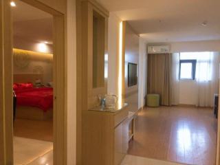 GreenTree Inn Bozhou Chunyu Motor City Express Hotel - 2