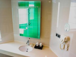 GreenTree Inn HuaiAn Huaiyin Area The Yangtze River East Road Express Hotel - 4