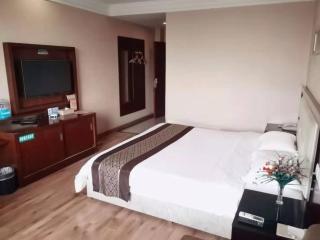 GreenTree Inn Hubei Huanggang Hong An Wal-Mart Plaza Business Hotel - 6