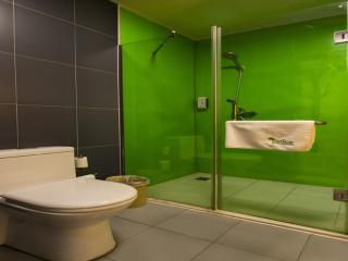 Vatica Bozhou City Railway Station Hotel - 1