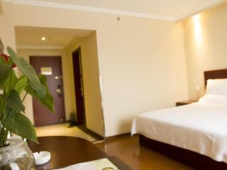 GreenTree Inn Hainan Haikou Guomao Business Hotel - Haikou - 1