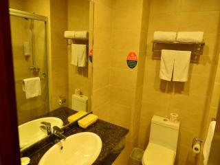 GreenTree Inn Shanghai Jiading Dazhong International Auto City Business Hotel - 8