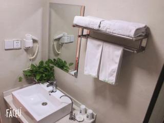 GreenTree Inn ShanDong JiNing Chongzhou Train Statiom Beishuncheng Street Express Hotel - Yanzhou - 1