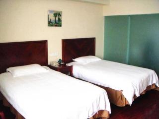 GreenTree Inn Jiangsu Zhenjiang Yidu Building Materials city Express Hotel - Zhenjiang - 1