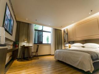 GME Bozhou Qiaocheng District Jian'an Road Railway Station Hotel - 2