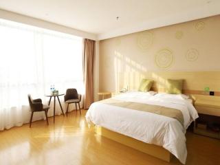 GreenTree Inn Wuxi Jiangyin City Ligang Town Chenshu Road Express Hotel - Wuxi - 1