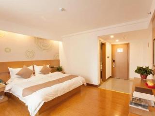 GreenTree Inn Shandong Jinan Changqing District Changqing university town Express Hotel - 4