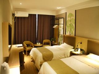 GreenTree Inn Puyang Hualong District Zhongyuan Road Hotel - Zhongyuanyoutian - 2
