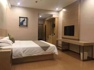 GreenTree Inn Jinzhong Xiyang County Bus Station Business Hotel - Xiyang - 1