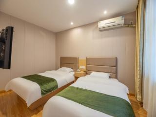 GreenTree Inn Shandong Jining Railway Station Express Hotel - Jining - 1