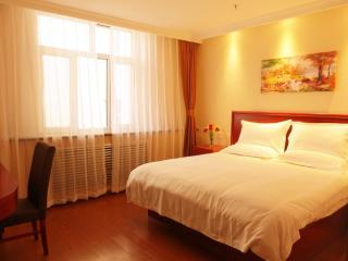GreenTree Inn Inner Mongolia Chifeng Linxi Ronglin Homeland Express Hotel - Linxi - 1