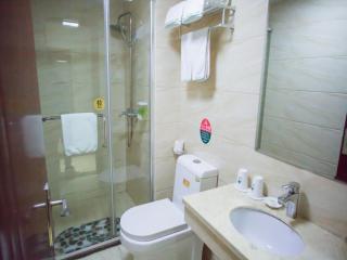 GreenTree Inn Shanghai FTA Waigaoqiao Free Trade Zone North Subway Station Shell Hotel - Shanghai - 4
