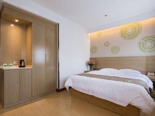 GreenTree Inn Changzhou Zhongwu Road university of Technology Express Hotel - Changzhou - 2
