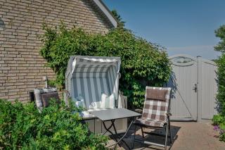 Haus-Blum-schoene-Ferienwohnung-in-absolut-ruhiger-Lage-in-Westerland - Westerland - 2