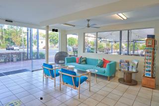 Cairns Queenslander Hotel & Apartments - Cairns - 9