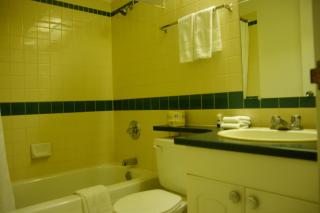 Airport Traveller's Inn - 9
