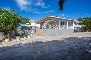 Mees Mansion - Jan Thiel - 2