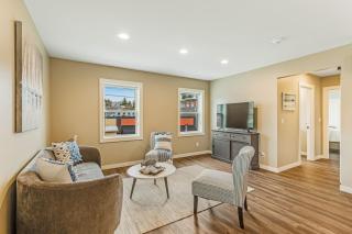 Liberty Bay Loft & Front Street Suite - 6