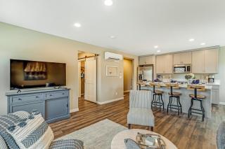 Liberty Bay Loft & Front Street Suite - 8