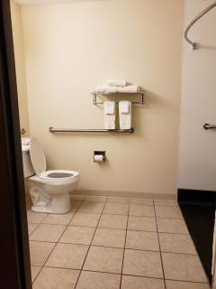 Quality Inn & Suites Grove City-Outlet Mall - Grove City - 3