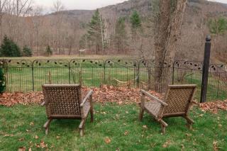 River Moon Retreat - Historic House with 8 Bedrooms, Hot Tub, On The River, High Speed WiFi - - 1