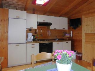 Log cabin in Bavaria with covered terrace - 3