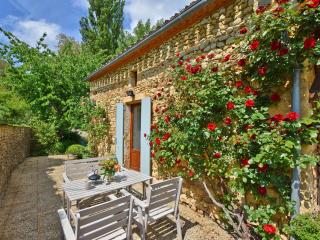 Traditional holiday home with pool - Saint-Cernin-de-lʼHerm - 4