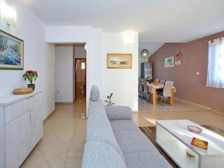 Modern apartment with big roofed terrace - Bibinje - 6