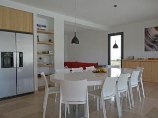 Vibrant Villa in Malaucène with Private Garden - Malaucène - 8