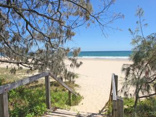 Windmill 4 Two Bedroom Beachside Apartment on Parkyn Parade - 8