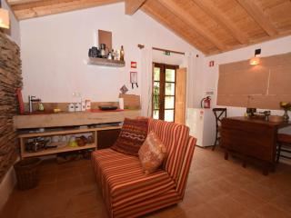 Serene Cottage in S o Lu s with Barbecue - Troviscais - 2
