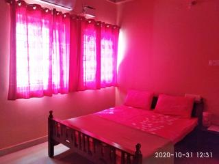 Aruvi Hotel - Yelagiri - 8