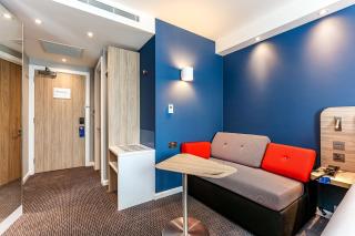 Holiday Inn Express - Bicester by IHG - 3