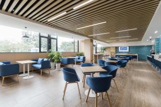 Holiday Inn Express Shanghai Pudong Chuansha by IHG - 1