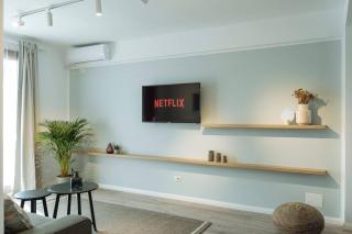 Sunny 2BR Flat - Old Town View - 4