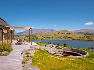 Sicilian Luxury Retreat Main House and Loft - Queenstown - 3