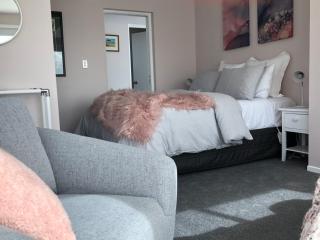Allie's Hill Top Haven Bed & Breakfast - Whanganui - 9